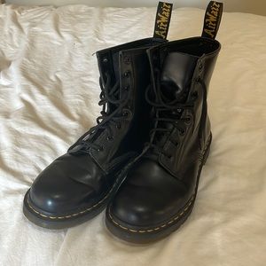 Doc Marten’s 1460 8-eye combat boot